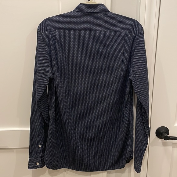 Vince Dark Navy Patterned Button Down Size Small - Picture 7 of 7